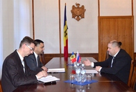 Ministrul Apărării a avut o întrevedere cu noul ambasador al Slovaciei în Republica Moldova