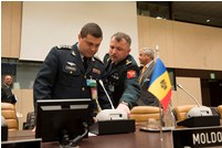 Comandantul Armatei Naţionale se află la Bruxelles