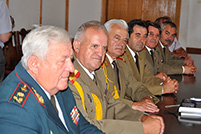 Veteranii Forţelor Armate decoraţi de Ministrul Apărării