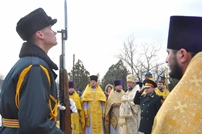 Metropolitan Vladimir Visits National Army