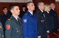 Valeriu Troenco a înmînat diplomele magiştrilor în securitate şi apărare