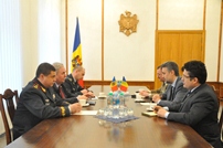 Oficial român la Ministerul Apărării