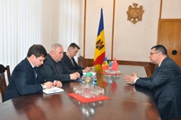 Minister of Defense Meets with Ambassador of Turkey to Republic of Moldova