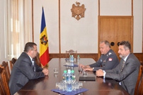 Delegaţia Colegiului NATO de Apărare efectuează o vizită de studiu în Republica Moldova