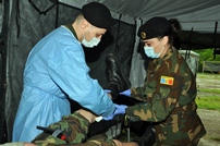 Instruire americană pentru medicii Armatei Naţionale