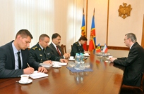 Ministrul Apărării în dialog cu Ambasadorul Cehiei la Chişinău