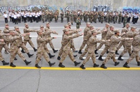 Antrenamente pentru parada militară de Ziua Independenței