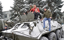 Peste 180 de soldaţi au depus jurământul militar la Chişinău şi Cahul
