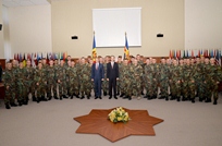 Pacificatorii reveniţi din Kosovo au fost decoraţi de Ministrul Apărării