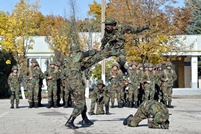 Trei unităţi militare ale Armatei Naţionale au marcat 27 de ani de la creare