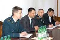 Ministrul Apărării a primit vizita delegaţiei militare române