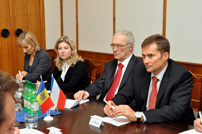 Deputaţi cehi în vizită la Ministerul Apărării 