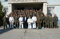 Militarii Armatei Naţionale instruiţi de Morio Higaonna
