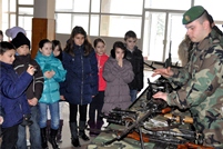 Children Visit Ministry of Defense