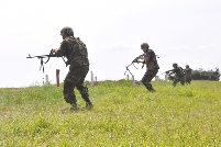 Militarii Brigăzii „Dacia” desfăşoară exerciţii demonstrative