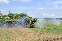 Militarii Brigăzii „Dacia” desfăşoară exerciţii demonstrative