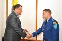 Moldovan Officer Decorated for Mission in Liberia