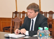 Minister of Defense Meets with Ambassadors of Hungary and Russia