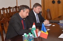 Dialog moldo-ungar la Ministerul Apărării