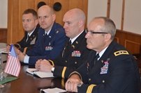 Comandantul Gărzii Naţionale a Carolinei de Nord efectuează o vizită de lucru în Armata Naţională