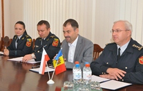 Polish Military Attaché Decorated by Minister of Defense