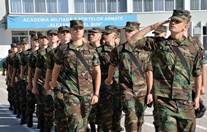 Tinerii admişi în Academia „Alexandru cel Bun”, iniţiaţi în arta militară