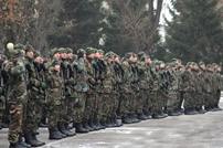 Soldiers from Chisinau Garrison Take Military Oath