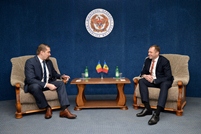 Colaborarea moldo-română, discutată la Ministerul Apărării