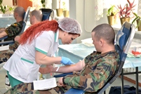 Militarii Armatei Naţionale donează sânge
