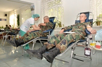The soldiers of the National Army donate blood to Chisinau, Balti and Cahul
