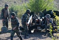 Militarii din Republica Moldova şi România se antrenează la poligonul de la Smârdan