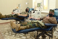 The National Army voluntarily donates blood and plasma for anti-Covid treatment