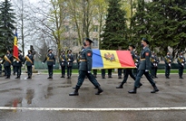Drapelul de Stat, onorat în Armata Naţională