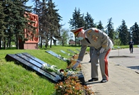 National Army Service Members Commemorate the Soldiers Who Died in World War II