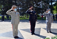 National Army Service Members Commemorate the Soldiers Who Died in World War II