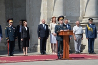 Absolvenţii Academiei Militare şi-au primit diplomele de licenţă şi gradul de locotenent