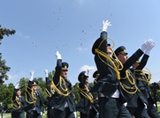 Absolvenţii Academiei Militare şi-au primit diplomele de licenţă şi gradul de locotenent