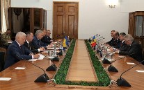 Miniștrii Apărării ai Republicii Moldova și Ucrainei au discutat despre cooperarea bilaterală sectorială