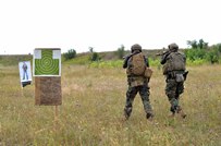 Exerciții practice la poligon cu participarea forțelor speciale din Armata Națională