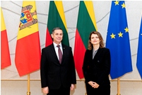 Defense Minister Anatolie Nosatîi, in dialogue with the Chancellor of the Lithuanian Government, in Vilnius