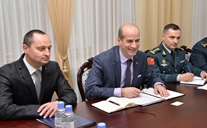 Senator francez, în vizită la Ministerul Apărării